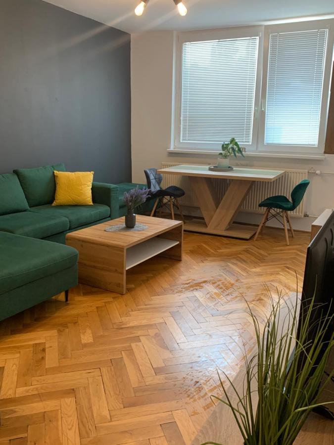 Victory Apartman Samorin Exterior photo