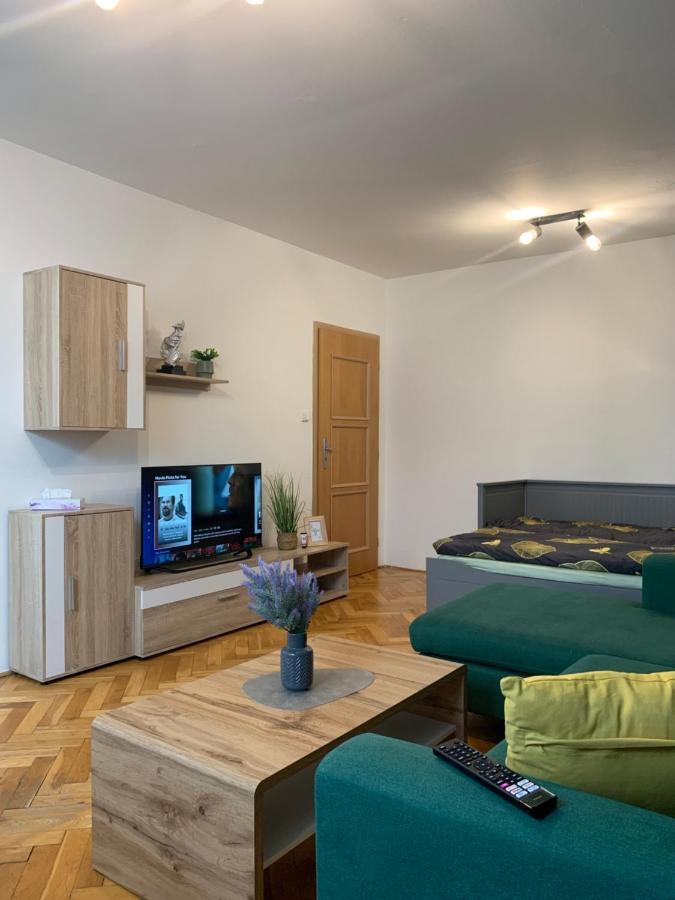 Victory Apartman Samorin Exterior photo